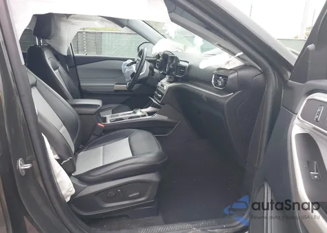 2022 Ford Explorer Xlt z USA, uszkodzony, nr VIN 1FMSK7DH3NGC44571